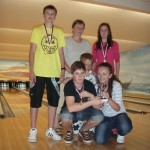 Vítězné družstvo naší školy – okresní přebor v bowlingu 2011